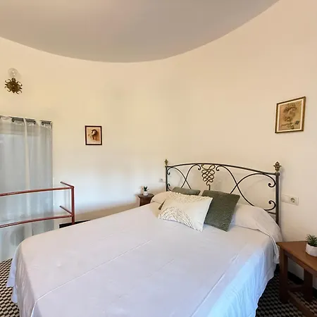 Agi Torre Quimeta Rosas